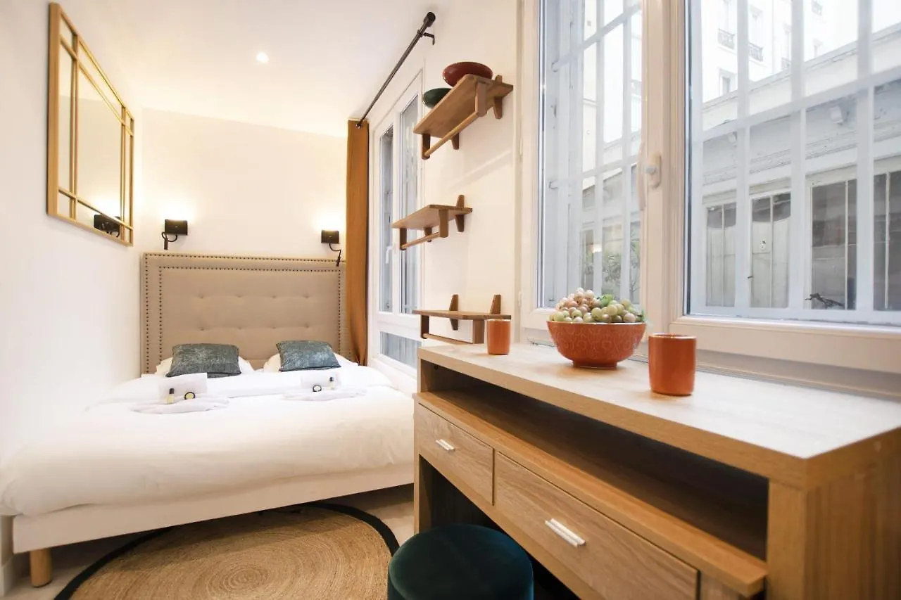 Guestready - Studio With Jacuzzi In The 10 Th Apartamento