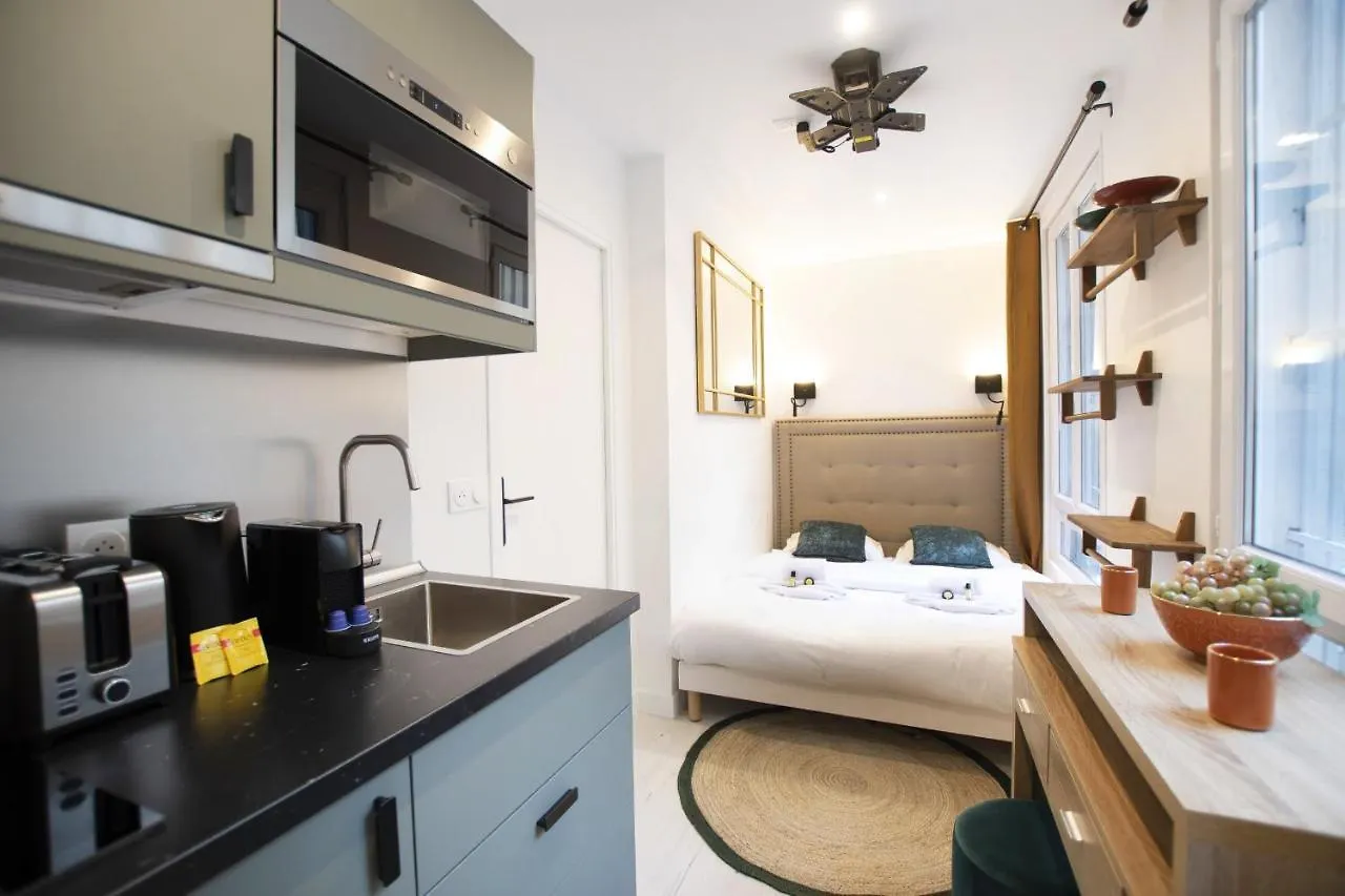 Guestready - Studio With Jacuzzi In The 10 Th *