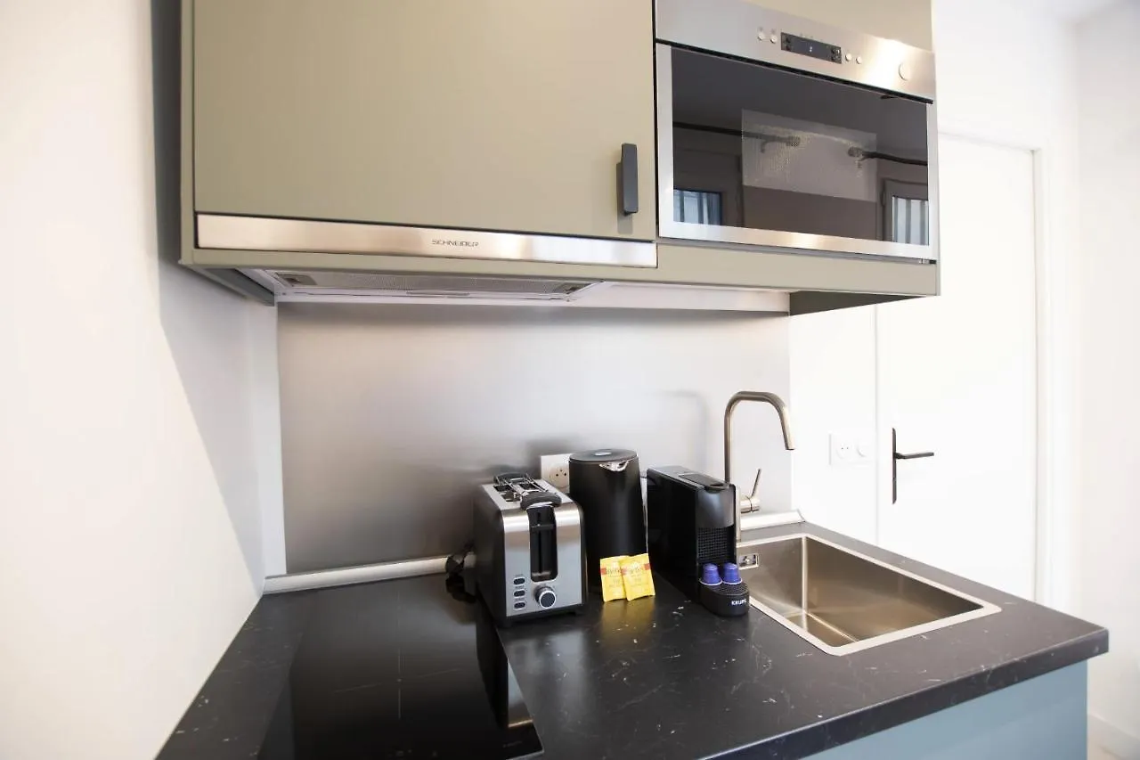 Guestready - Studio With Jacuzzi In The 10 Th * Paris